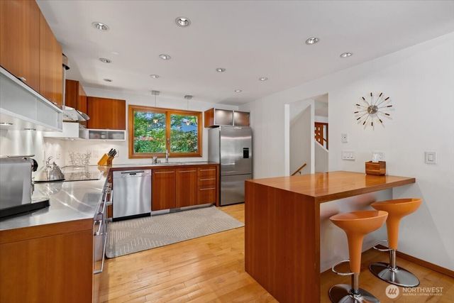 6144 NE 194th Place, Kenmore, WA 98028