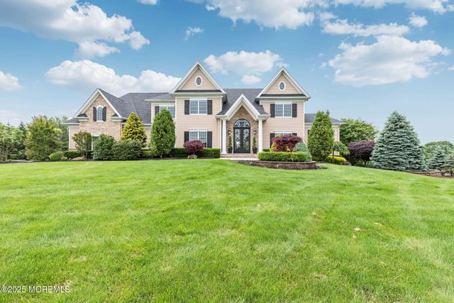 10 Hop Brook Lane, Holmdel, NJ 07733