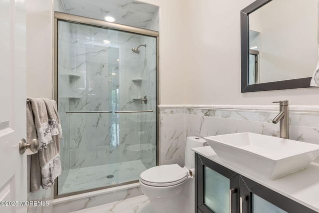 10 Hop Brook Lane, Holmdel, NJ 07733