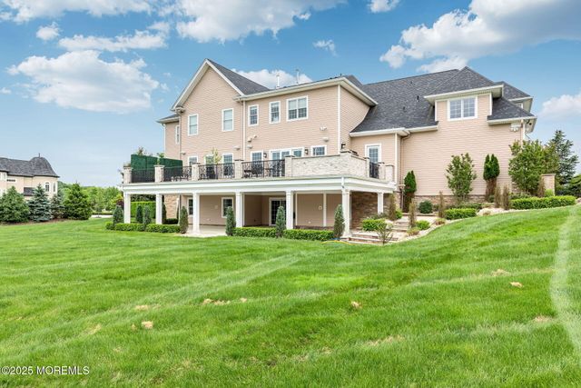 10 Hop Brook Lane, Holmdel, NJ 07733