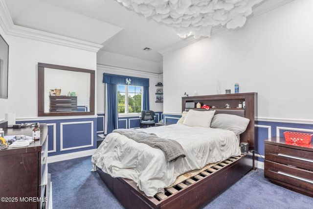 10 Hop Brook Lane, Holmdel, NJ 07733