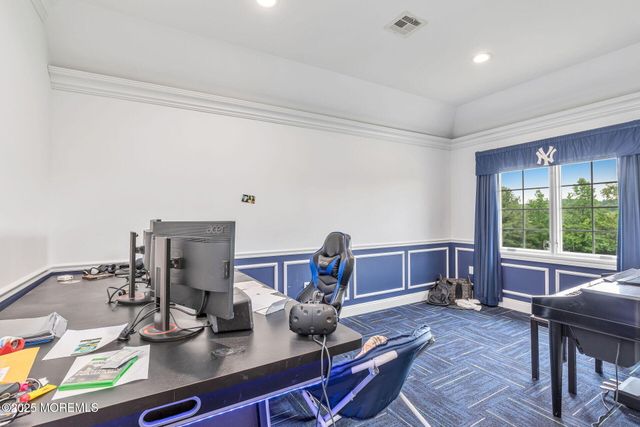 10 Hop Brook Lane, Holmdel, NJ 07733