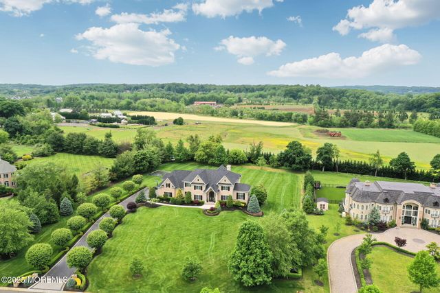 10 Hop Brook Lane, Holmdel, NJ 07733