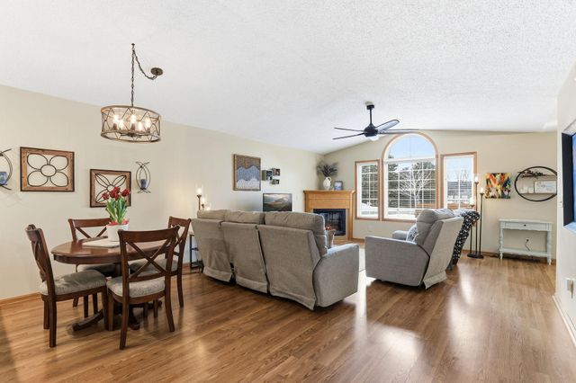 1324 Carriage Drive A, Hudson, WI 54016