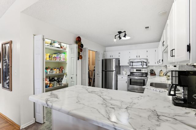 1324 Carriage Drive A, Hudson, WI 54016