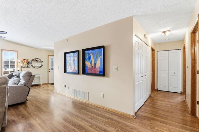 1324 Carriage Drive A, Hudson, WI 54016