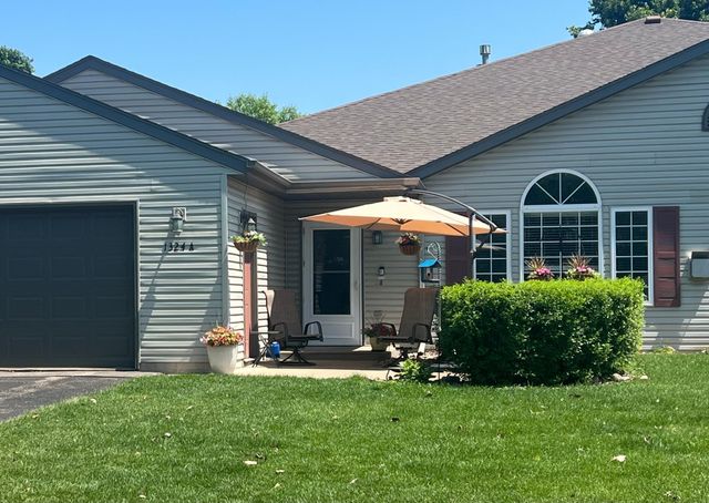 1324 Carriage Drive A, Hudson, WI 54016