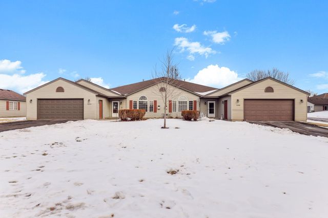 1324 Carriage Drive A, Hudson, WI 54016