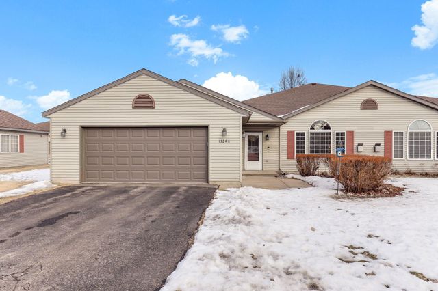 1324 Carriage Drive A, Hudson, WI 54016