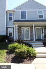 211 MEWS DR #211, Sellersville, PA 18960
