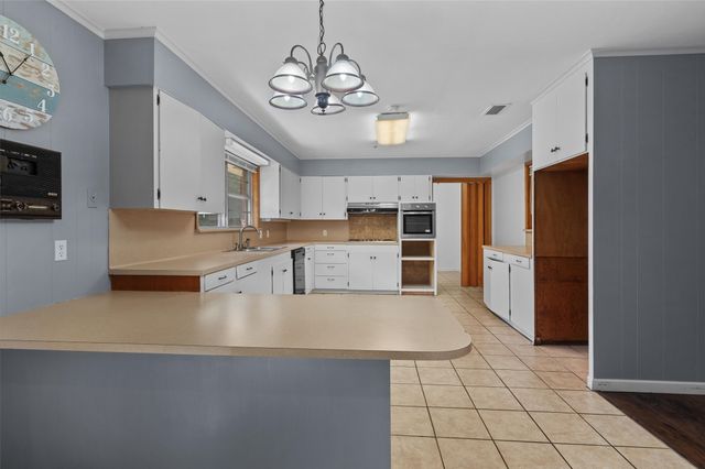 55 Lake Forest, Shreveport, LA 71109