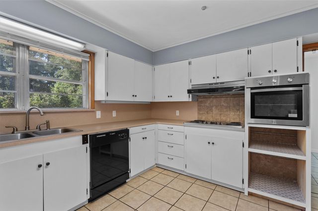 55 Lake Forest, Shreveport, LA 71109