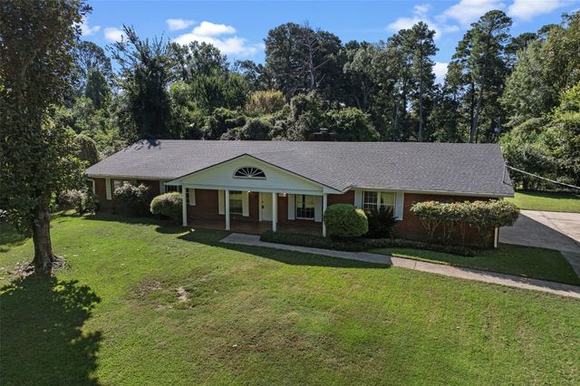 55 Lake Forest, Shreveport, LA 71109