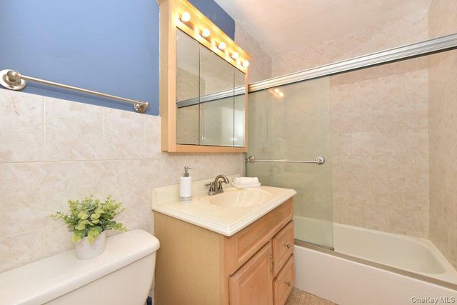 101 Lincoln Avenue 4K, Mineola, NY 11501