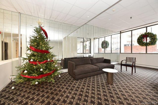 101 Lincoln Avenue 4K, Mineola, NY 11501