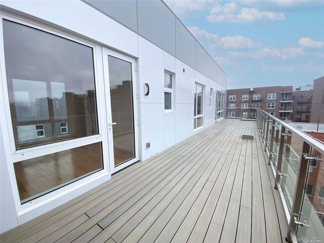 42-23 Parsons Boulevard 1E, Flushing, NY 11355