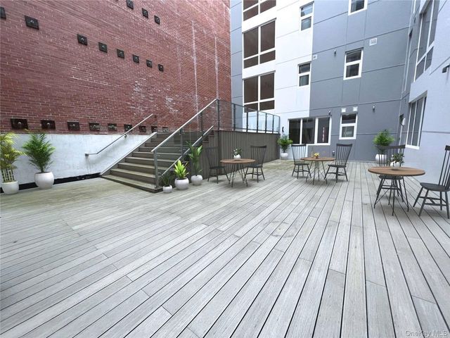 42-23 Parsons Boulevard 1E, Flushing, NY 11355