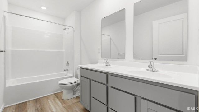 1301 Greencastle Drive, Warsaw, IN 46582