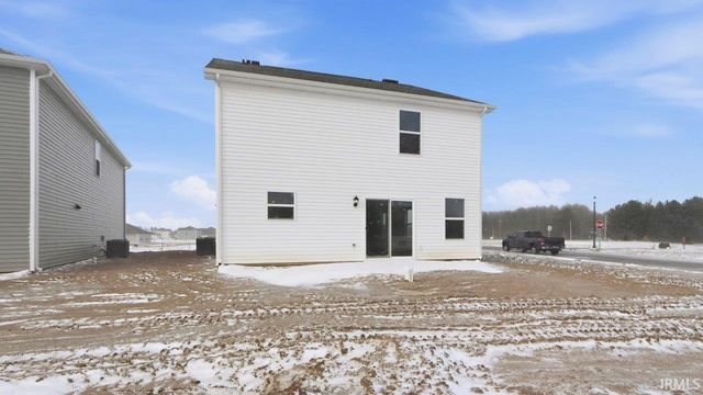 1301 Greencastle Drive, Warsaw, IN 46582