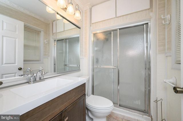 7 EBBTIDE LN, Willingboro, NJ 08046