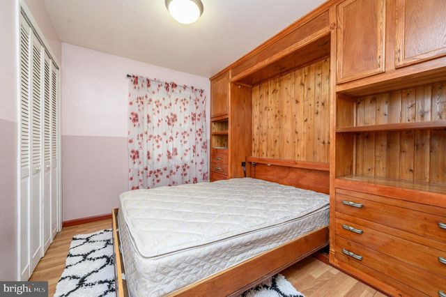 7 EBBTIDE LN, Willingboro, NJ 08046