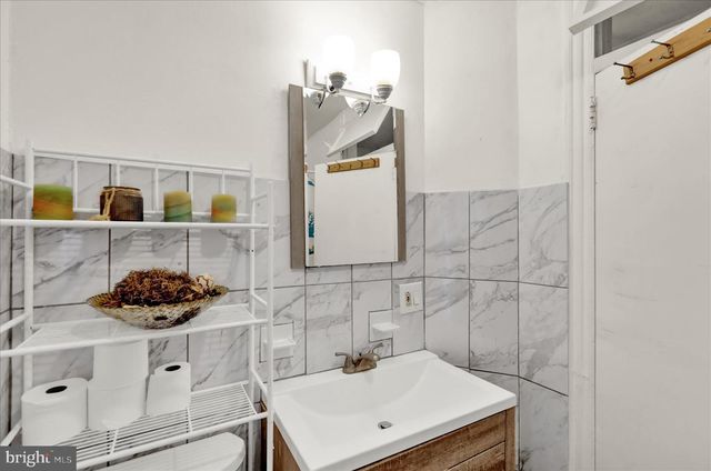 1231 PERRY ST, Reading, PA 19604