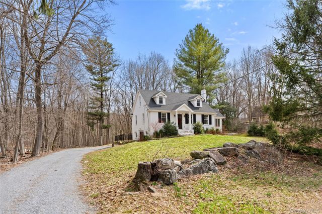 70 Oscawana Lake Road, Putnam Valley, NY 10579