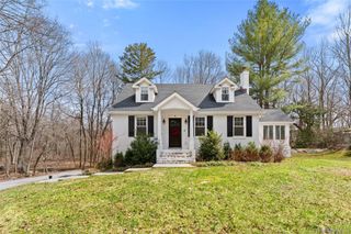 70 Oscawana Lake Road, Putnam Valley, NY 10579
