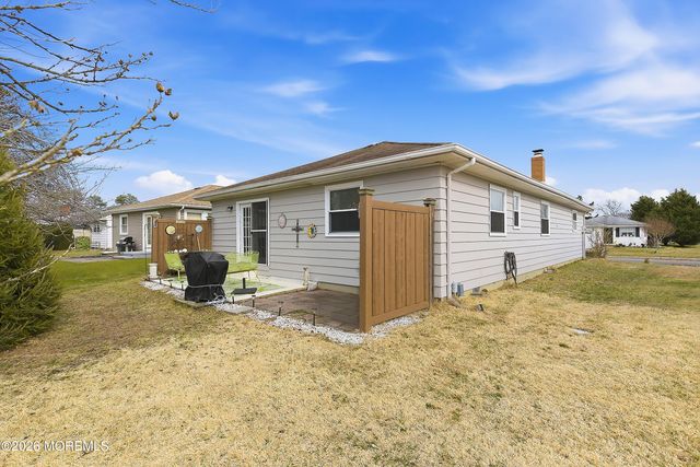 10 Abaco Street, Toms River, NJ 08757