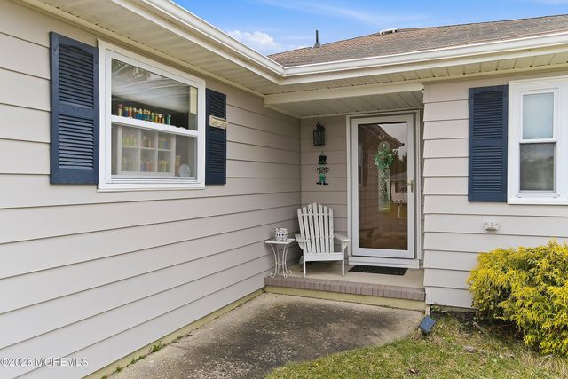 10 Abaco Street, Toms River, NJ 08757