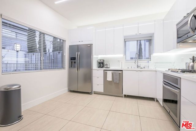 1818 Thayer Avenue 105, Los Angeles, CA 90025