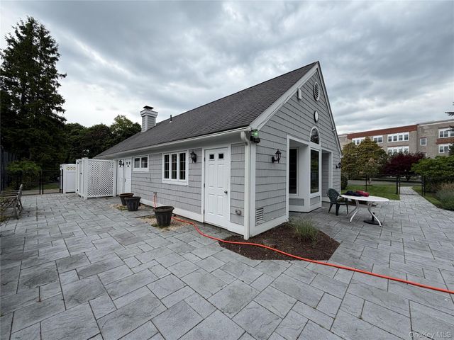 100 Clarewood Drive 2K, Hastings-on-hudson, NY 10706