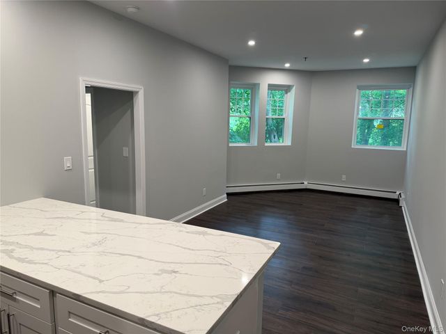 100 Clarewood Drive 2K, Hastings-on-hudson, NY 10706