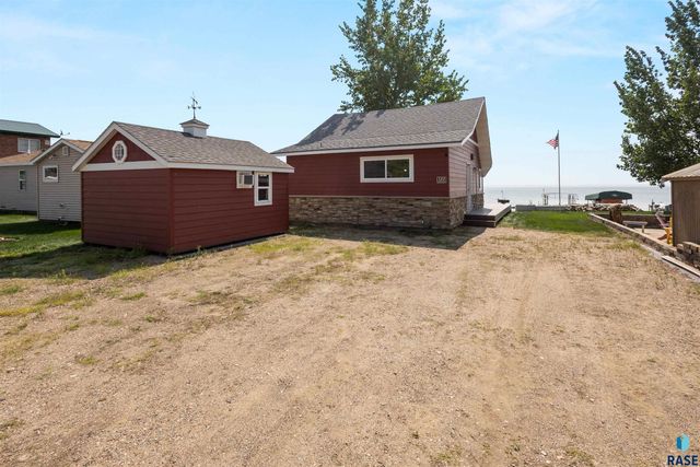 122 N Lake Dr Drive, Castlewood, SD 57223