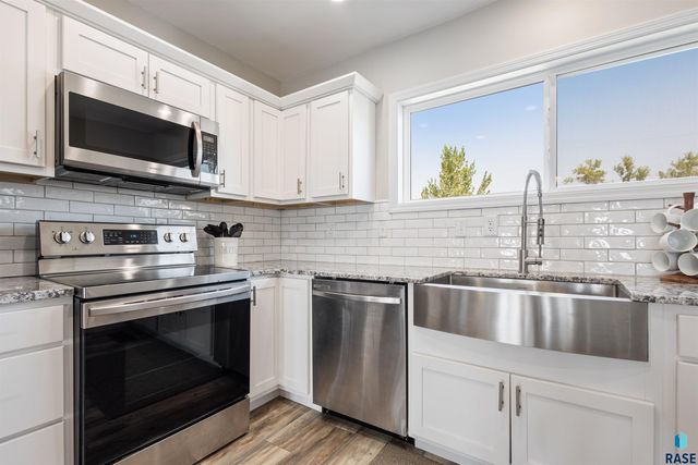 122 N Lake Dr Drive, Castlewood, SD 57223