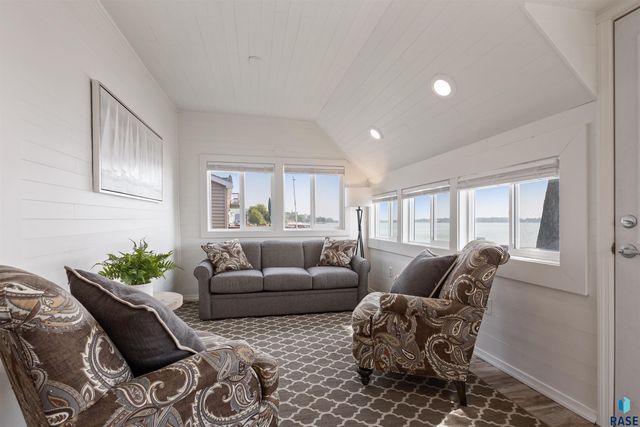 122 N Lake Dr Drive, Castlewood, SD 57223