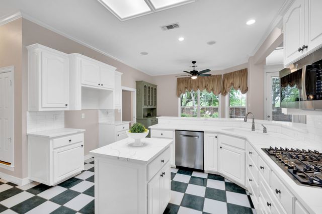 616 Forest Edge Lane, Ovilla, TX 75154