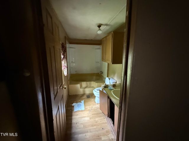 733 Taggart Avenue, Big Stone Gap, VA 24219