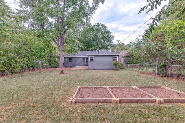 3711 S Knoxville Avenue, Tulsa, OK 74135