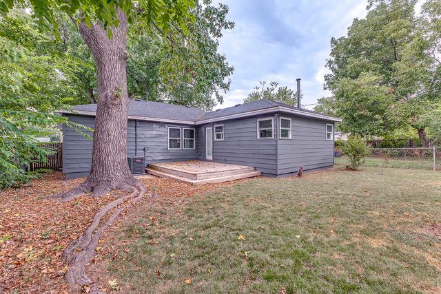 3711 S Knoxville Avenue, Tulsa, OK 74135