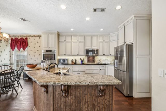 8824 Smokey Drive, Plano, TX 75025