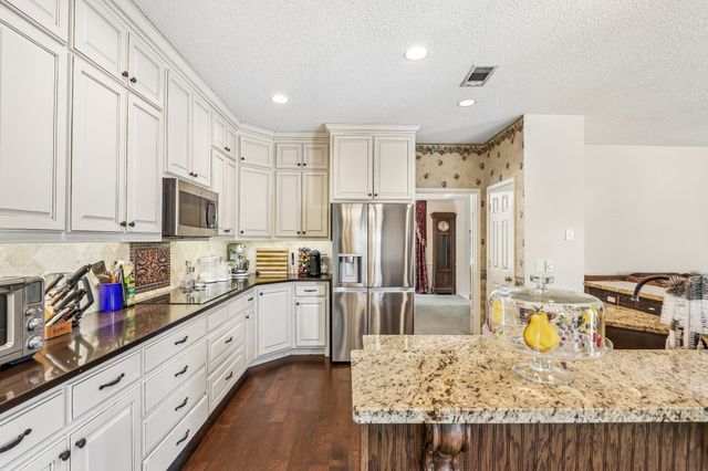 8824 Smokey Drive, Plano, TX 75025