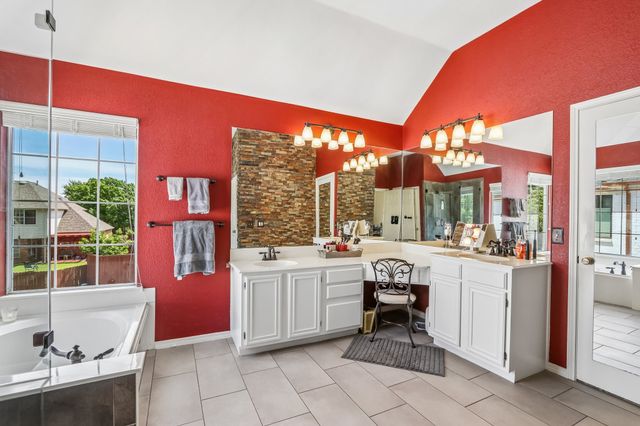 8824 Smokey Drive, Plano, TX 75025