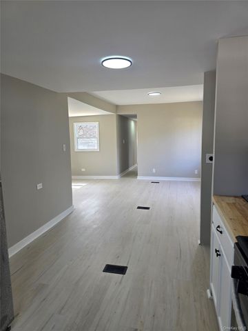 16 Jennifer Court, Poughkeepsie, NY 12601