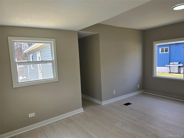 16 Jennifer Court, Poughkeepsie, NY 12601