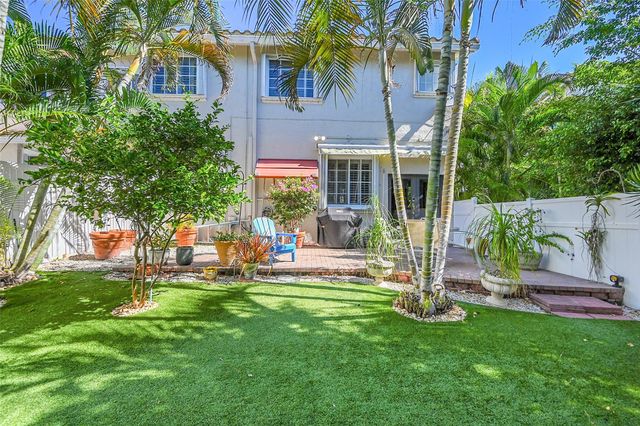 2922 Port Royale Ln, Fort Lauderdale, FL 33308