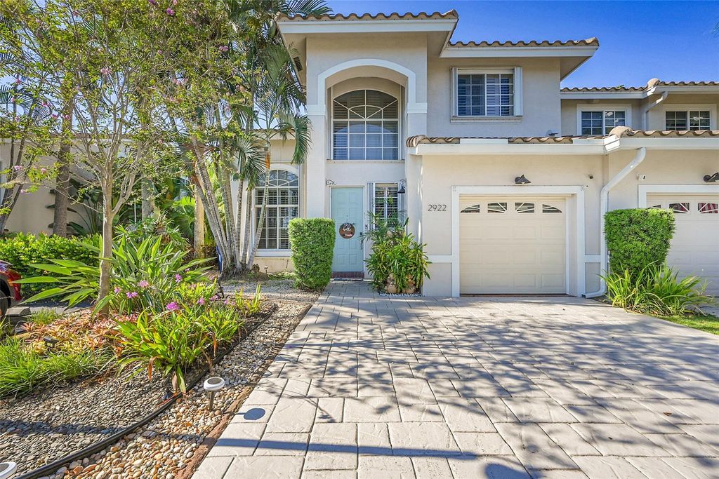 2922 Port Royale Ln, Fort Lauderdale, FL 33308