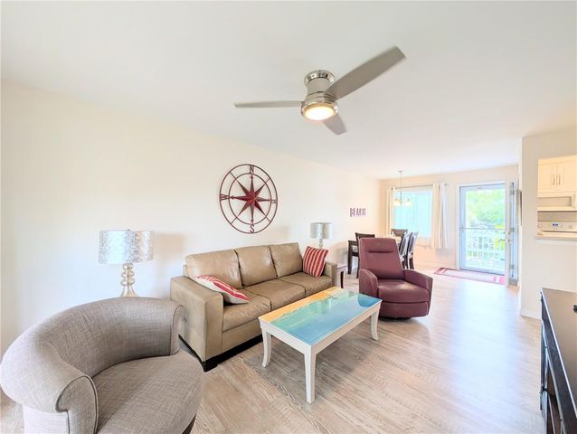 5949 EASY STREET I36, Bradenton, FL 34207