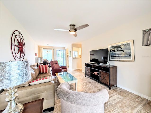 5949 EASY STREET I36, Bradenton, FL 34207