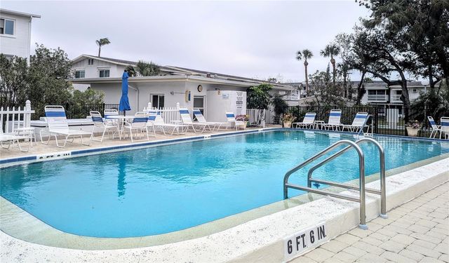 5949 EASY STREET I36, Bradenton, FL 34207